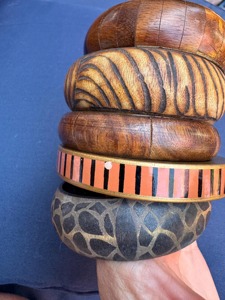 Bracelets en bois poli faits à la main, couleur naturelle, écologiques, tendance, modernes, bijoux de luxe pour femmes, biologiques - Product Image 4