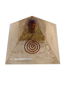 Pirámide de Orgón Hecha a Mano con Piedras Preciosas, Selenita y Capa de Cobre, con Punta de Cristal Cargada para Meditación, de Amayra Crystals Exports - Product Image 3