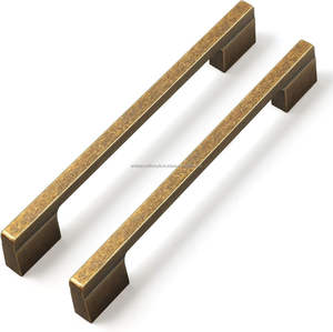 Tirador de Metal Artesanal con Acabado Liso para Aplicaciones en Puertas y Cajones de Muebles Rústicos - Product Image 4