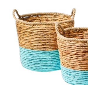 Panier rustique en jacinthe d'eau tressé à la main, panier de rangement polyvalent avec teinture bleue, organisateur naturel écologique fait main - Product Image 3