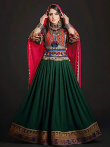 Robe traditionnelle afghane Kuchi, broderie artisanale, détails en fils, manches longues, style vintage, pour occasions festives. - Product Image 5