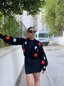Women's Black Hand Knitted Cardigan With Pumpkin Ghost Appliques Lantern <b>Sleeve</b> V Neck Crop Length Casual Sweater - Product Image 3