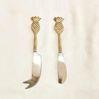 Cuillère à thé ou à café en laiton avec manche côtelé et design unique en forme de papillon pour la maison et les restaurants