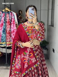 Conjunto de Lehenga Choli y Dupatta de Rayón y Algodón con Estampado Azarakh y Adornos de Espejo, Estilo Tradicional Indio, Nueva Variedad para Festivales - Product Image 4