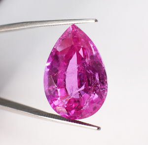 Saphir rose de laboratoire avec inclusions, pierre précieuse en forme de poire pour la fabrication de bijoux, 24x15 mm, 26,10 carats - Product Image 5