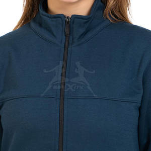 Survêtement de sport haut de gamme avec tissu respirant, coupe confortable et design anti-humidité pour l'entraînement - Product Image 6