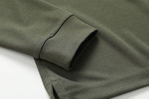 เสื้อถักคอสูงแขนสั้นลายทางสำหรับผู้ชาย ผ้าฝ้าย 100% ระบายอากาศได้ดี ทรงปกติ ดีไซน์ลำลอง ลายหลากสี - Product Image 5