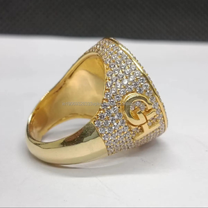Anillo de Boda y Compromiso Unisex con Moissanita Redonda Engastada, Bañado en Oro Blanco, para Ella y Él - Product Image 5