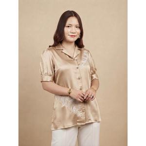 Chemise pour femme de créateur la plus vendue, confortable et respirante, au style moderne. Achetez directement auprès du fournisseur. Exportation en gros depuis l'Inde. - Product Image 1
