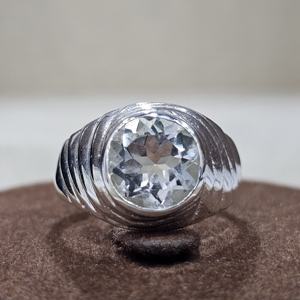 Anillo clásico Vintage de Plata de Ley 925, excelente calidad, diseño hecho a mano, ajuste de bisel, piedra preciosa de amatista verde para boda - Product Image 1