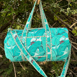 Bolsa de Lona Acolchada de Algodón Multiusos, Compañera de Viaje Moderna para Gimnasio, Yoga y Vacaciones - Product Image 1