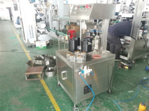 Machine de capsulage semi-automatique motorisée CM9 de haute qualité, durable, à effet sous vide pour bouteilles alimentaires et de boissons à bouchons métalliques - Product Image 6