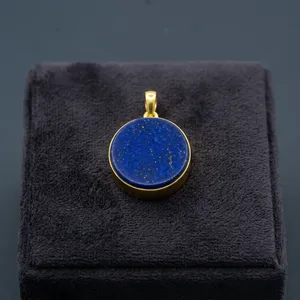 Pendentif ovale en lapis-lazuli de qualité supérieure, plaqué or, fait main, cristal de guérison bleu, bijoux vintage unisexe, naturel du Rajasthan - Product Image 1