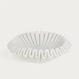 Décoration d'intérieur en marbre contemporain à bords ondulés, 100% fait main, design de table pour salon - Product Image 2