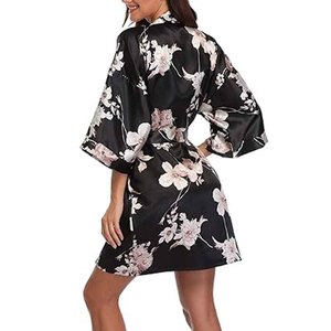 Albornoces de satén de poliéster para mujer al por mayor, kimono, bata de novia, para damas de honor, fiesta de bodas, ropa de dormir de playa, logotipo personalizado OEM - Product Image 4