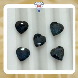 Hermosa piedra preciosa suelta facetada en forma de corazón de zafiro azul australiano natural, bellamente tallada, para la elaboración de joyería fina - Product Image 2