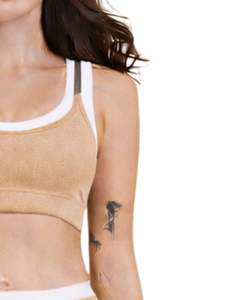 Ensemble de sport personnalisé pour femme : soutien-gorge contrastant beige, blanc et tan, et pantalon évasé taille haute extensible pour yoga, fitness et gym – Vente en gros OEM - Product Image 5