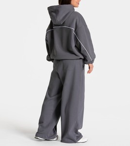 Conjunto de chándal de dos piezas extragrande para mujer con ribetes, transpirable, ropa deportiva, venta al por mayor, fabricado a medida - Product Image 2