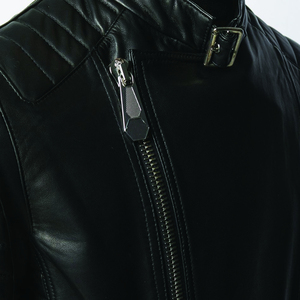 Veste en cuir PU pour homme, col montant, fermeture éclair, coupe ajustée, style moto, pour l'automne, manches classiques, couleur unie - Product Image 5