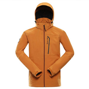 Chaqueta Impermeable de Invierno para Hombre, con Capucha, Estilo Soft Shell, con Logotipo Frontal, Estilo Workwear, Tiras Reflectantes - OEM Económico - Product Image 3