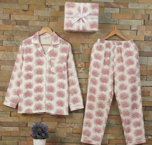 ชุดนอนผู้หญิงผ้าฝ้ายทอเนื้อนุ่มพิมพ์ลายวาดมือสีส้ม สำหรับฤดูหนาว 100% ผ้าฝ้าย ซักเครื่องได้ - Product Image 3