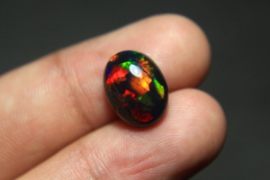 Ópalo Negro de Calidad Súper Fina, Cabujón de 13.5*10.5*5.5mm, Ópalo Etíope Natural de 4 Quilates, Gema Suelta con Corte Ovalado para Joyería - Product Image 3