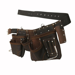 Ceinture à outils de charpentier en cuir artisanal de qualité supérieure avec poches spacieuses, boucle pour marteau, coutures renforcées, design ajustable, en vente - Product Image 3