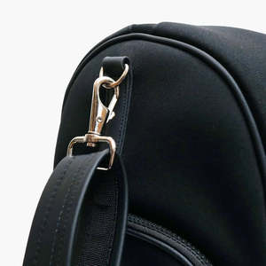 Sac de voyage week-end en cuir de qualité supérieure avec grande capacité de rangement, fermeture éclair, sac de sport décontracté, sac de voyage noir à poignée souple - Product Image 4