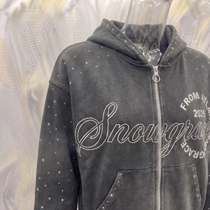 เสื้อสเวตเชิ้ตมีฮู้ดแบบซิป Snowgrace สีดำ พิมพ์ลายดาวด้านหน้า โลโก้ลำลอง ใส่ได้ทั้งชายและหญิง สำหรับฤดูใบไม้ร่วง - Product Image 5