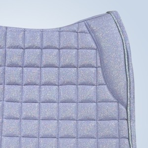 แผ่นรองอานม้าสำหรับเดรสสาจ รุ่นพรีเมียม HM GLOBAL Lavender Sparkle HMG-SP-7031 สีและโลโก้สั่งทำได้ ขนาดฟูลคอบ สำหรับการแสดง - Product Image 3