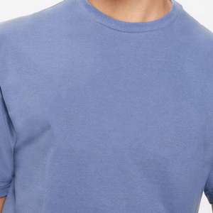 เสื้อโปโลเรียบแบบใหม่ปี 2026 ลายโลโก้ 3 มิติ แบบกำหนดเอง พร้อมโลโก้แบบกำหนดเอง งานซับลิเมชั่น และงานปัก - Product Image 3