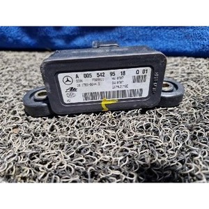 เซ็นเซอร์วัดอัตราการหมุนของรถรุ่น S-class V221, W221 ปี 2009-2013 ของแท้ OEM หมายเลขอะไหล่ A0055429518 - Product Image 1