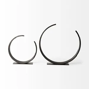 Sculpture Métallique Contemporaine Faite à la Main : Accent Design Élégant pour Projets de Décoration Intérieure Résidentielle Sophistiquée Mondiale - Product Image 5