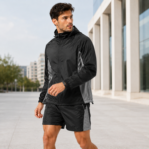 Ensemble de survêtement sportif unisexe en polyester personnalisé avec logo privé, veste coupe-vent à capuche et short, idéal pour l'automne - Product Image 4