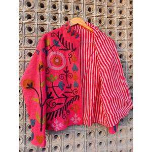 Cárdigan de punto rosa bordado estilo bohemio para mujer, suéter oversize floral hecho a mano - Product Image 2