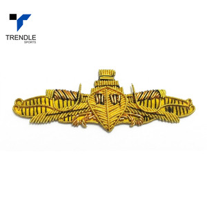 Parche Bordado con Alas y Corona, Insignia Termoadhesiva de Tela, Parche de Tela Tejida de Forma Irregular - Product Image 3