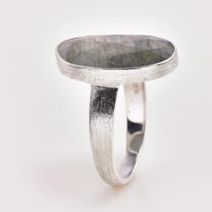 Natural <b>Labradorite</b> <b>Ring</b> Handmade 925 Sterling Silver Brush Finished <b>Ring</b> Boho Gemstone Jewelry for Women Dainty Gift For Her - Product Image 2