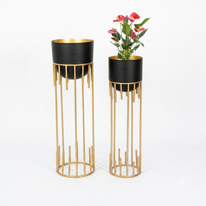 Pot de fleurs moderne en métal avec support, noir et or, rond, pour plantes d'intérieur et d'extérieur, décoration de la maison et du jardin - Product Image 1