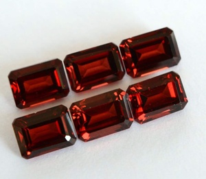 Granate Rojo Natural de Mozambique, Corte Octogonal Facetado, Gema Suelta Lisa, Precio al por Mayor para Anillos, Colgantes y Joyería - Product Image 1