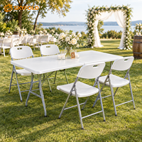 Ensemble table et chaises pliantes en plastique blanc avec structure métallique pour réception de mariage, banquet, événement, location, vente en gros