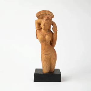 Escultura de Alasa Nayika |   Réplica de Museo del Arte del Templo Indio de Belleza Celestial del Siglo X, Acabada a Mano - Product Image 2