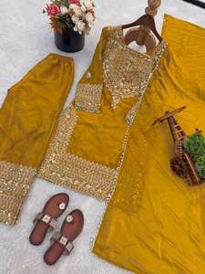 Ensemble Kurti Sharara en soie Fendy brodé élégant avec dupatta à bordure en dentelle – Tenue de fête traditionnelle élégante pour femmes - Product Image 2