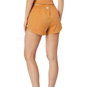 Shorts Ligeros y Transpirables para Mujer con Estampados Florales Tropicales Vibrantes, Ropa de Playa Informal, Suaves y de Secado Rápido - Product Image 4