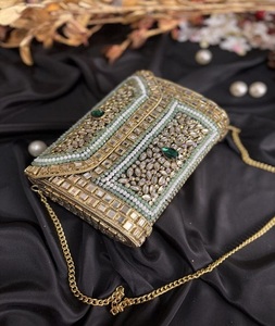 Luxury Vintage Metal <b>Gold</b>-Plated <b>Clutch</b> <b>Purse</b> Women Handcrafted Classic Simple Wedding Anniversary - Product Image 5