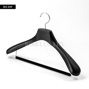 Percha de madera personalizada de calidad superior japonesa para hombre HA25F _ BK_0305 Fabricante japonés Percha de madera para traje Percha para chaqueta - Product Image 1