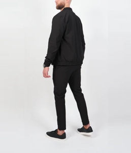 Conjunto de Ropa Técnica Premium para Hombre, Elástico en 4 Direcciones, Chaqueta Ligera con Cintura Elástica y Pantalones Jogger Ajustados - Product Image 4