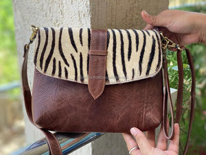 กระเป๋าสะพายไหล่หนังขนสัตว์พิมพ์ลายสัตว์สไตล์ตะวันตกใหม่คุณภาพสูงแฟชั่นหนังขนสัตว์หนังแท้คุณภาพสูงสายสะพายข้าง - Product Image 4