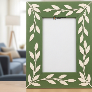 Cadre photo en bois vert artisanal, décoration de luxe pour la maison - Product Image 4