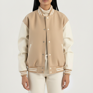 Vestes bomber universitaires imperméables 100 % laine avec broderie beige et perles, personnalisables en gros pour femmes, style uniforme de baseball - Product Image 4