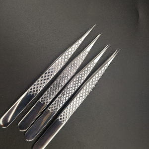Pince à cils courbée en acier inoxydable pour extensions de cils, outil professionnel d'extension de cils 167 - Product Image 1